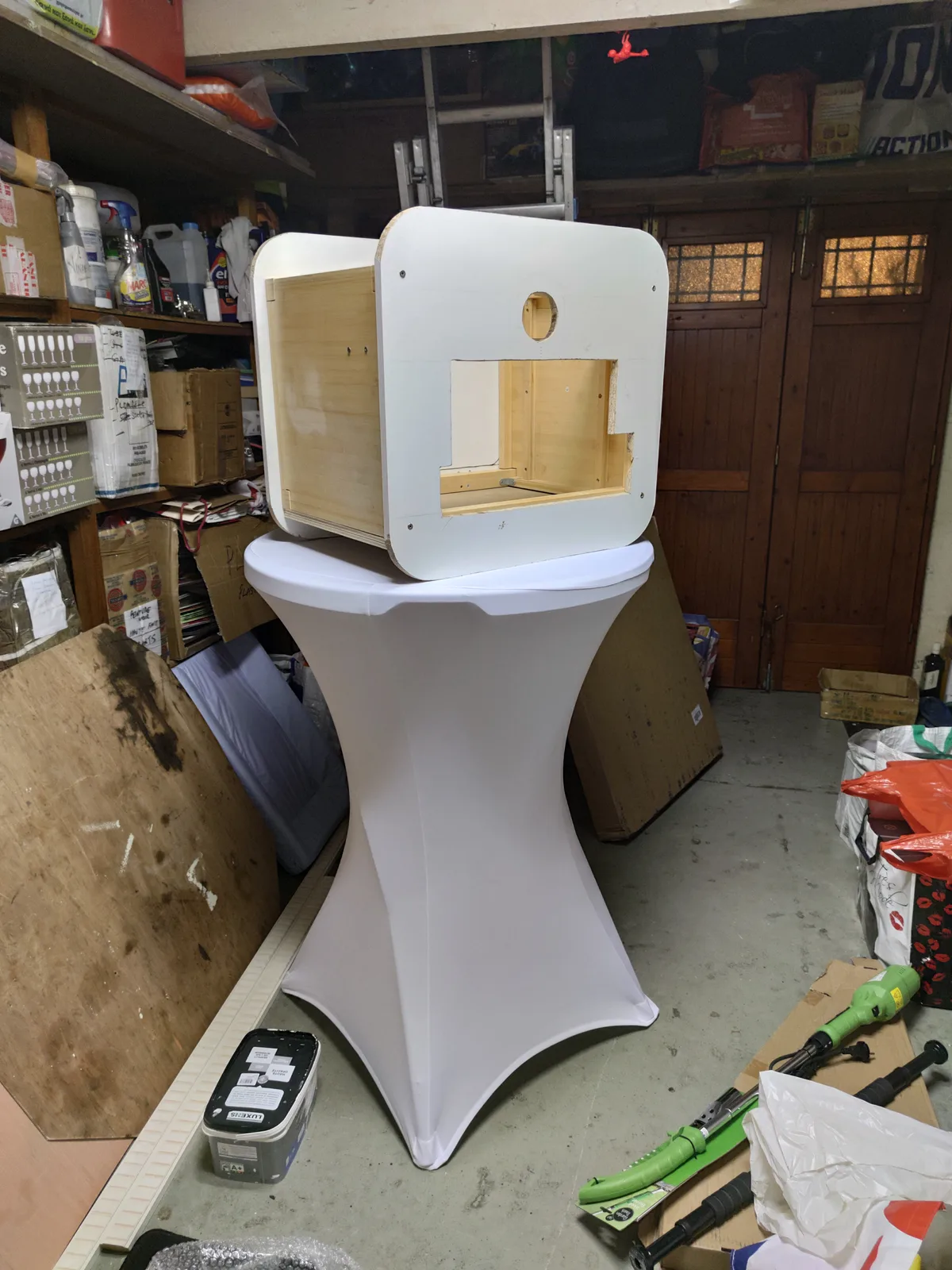 Premier caisson Photobooth MySelfieBooth pendant sa fabrication